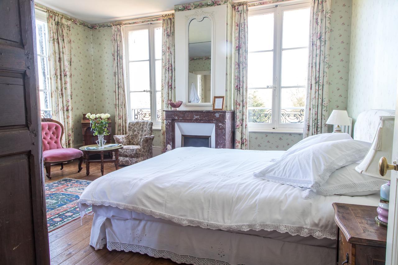 Chambres D'Hotes Chateau De La Puisaye Βερνέιγ-συρ-Αβρ Εξωτερικό φωτογραφία