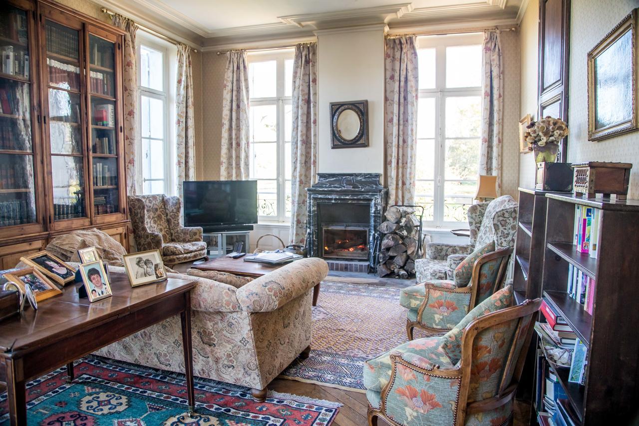 Chambres D'Hotes Chateau De La Puisaye Βερνέιγ-συρ-Αβρ Εξωτερικό φωτογραφία