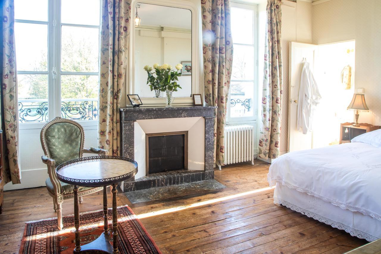 Chambres D'Hotes Chateau De La Puisaye Βερνέιγ-συρ-Αβρ Εξωτερικό φωτογραφία