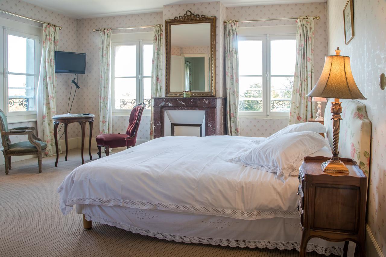 Chambres D'Hotes Chateau De La Puisaye Βερνέιγ-συρ-Αβρ Εξωτερικό φωτογραφία